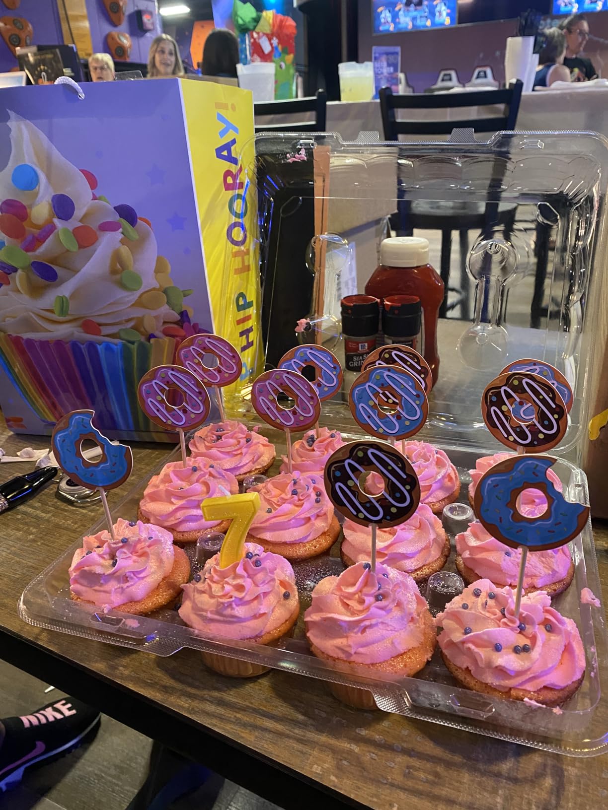 Set de 24 Cupcake Toppers “Donut Mini Picks”🍩🧁