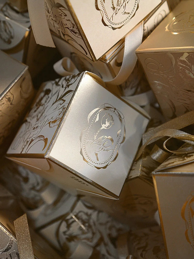 Cajas de Dulces Doradas de Lujo