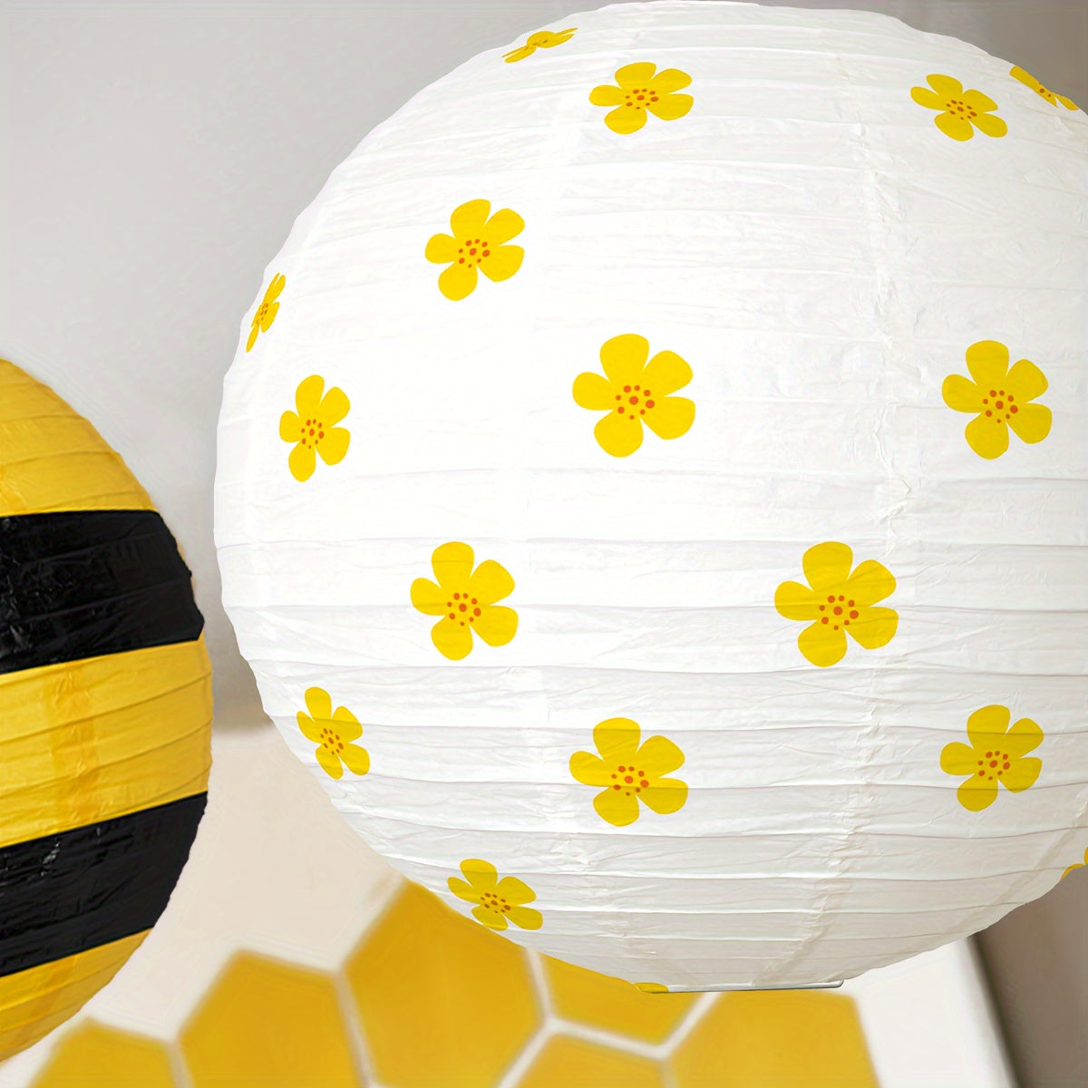 🐝 Set de 3 Linternas de Papel "Bee Party"