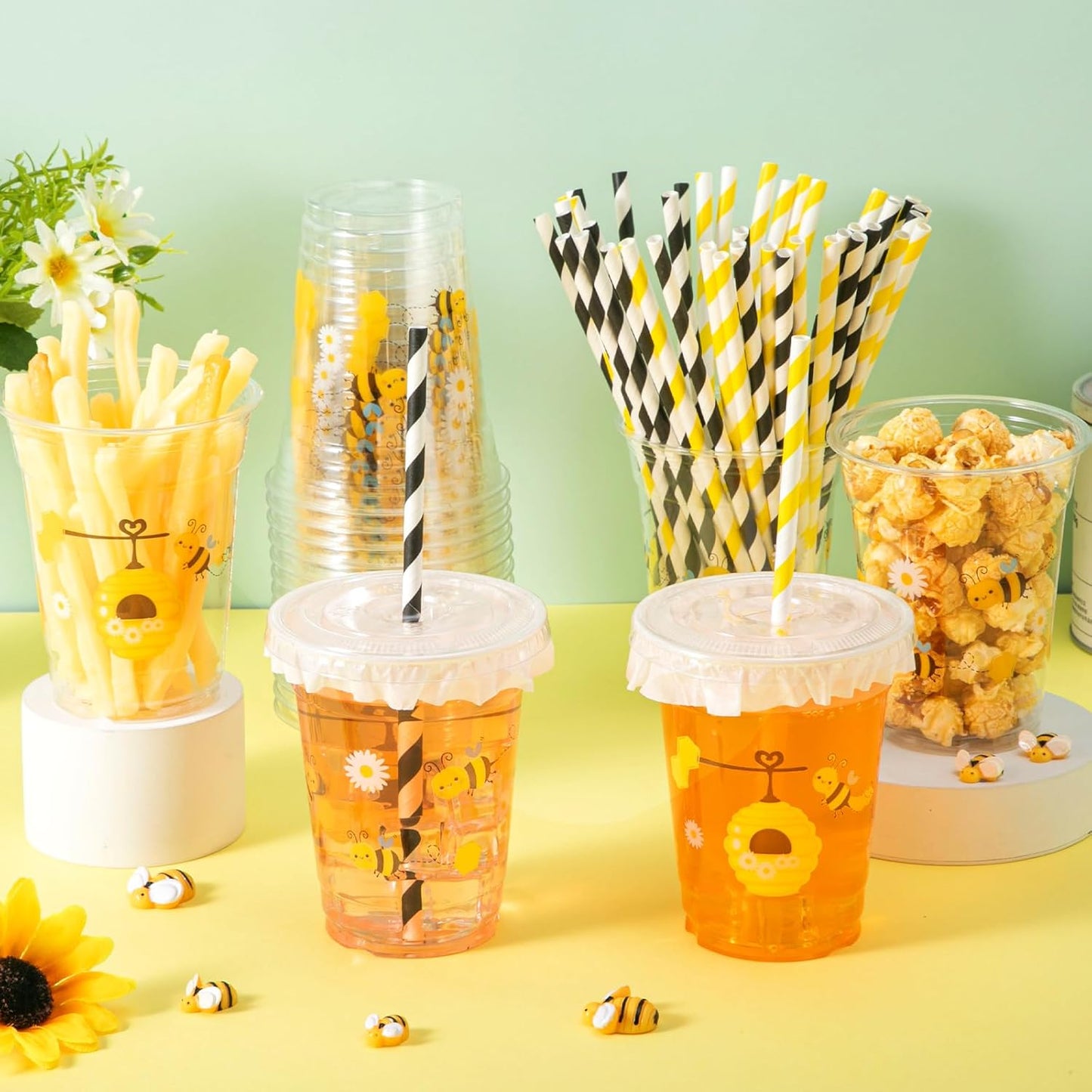 Set de 50 Vasos con Tapas y Sorbetes / Pajillas “Bee Party” 🐝⚫🟡