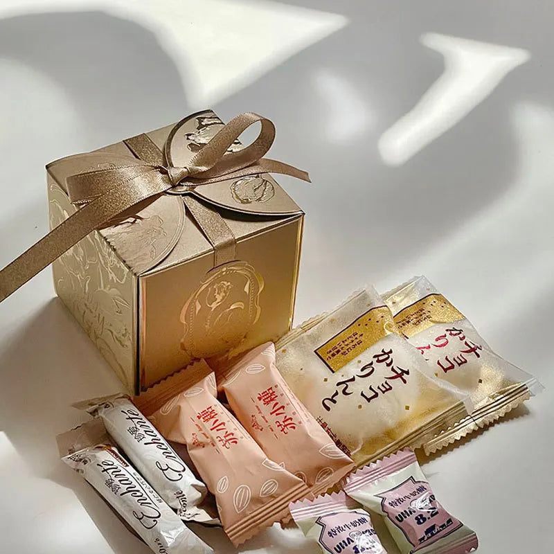 Cajas de Dulces Doradas de Lujo