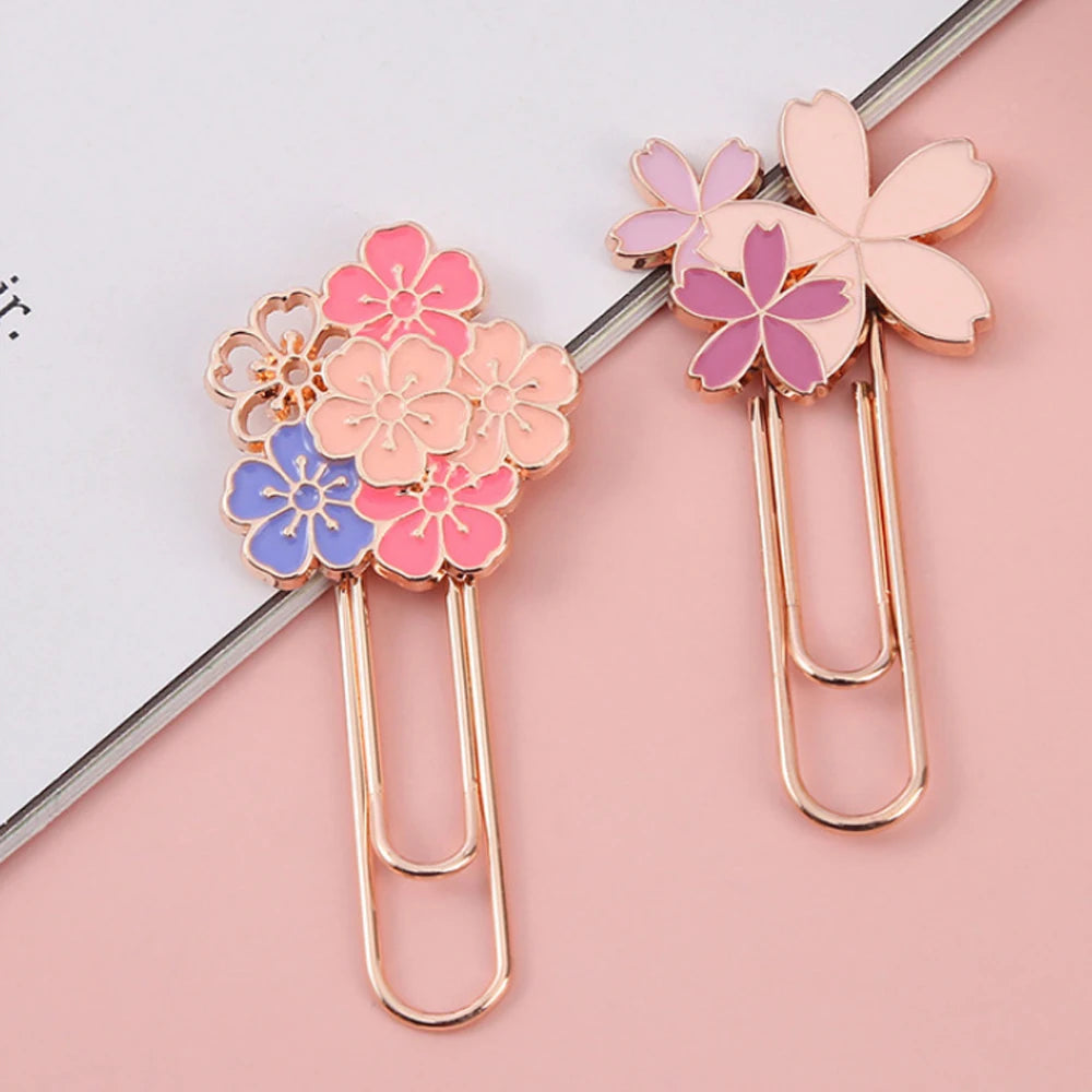 Marcalibros o clips metálico Sakura 🌸 (1Pcs)