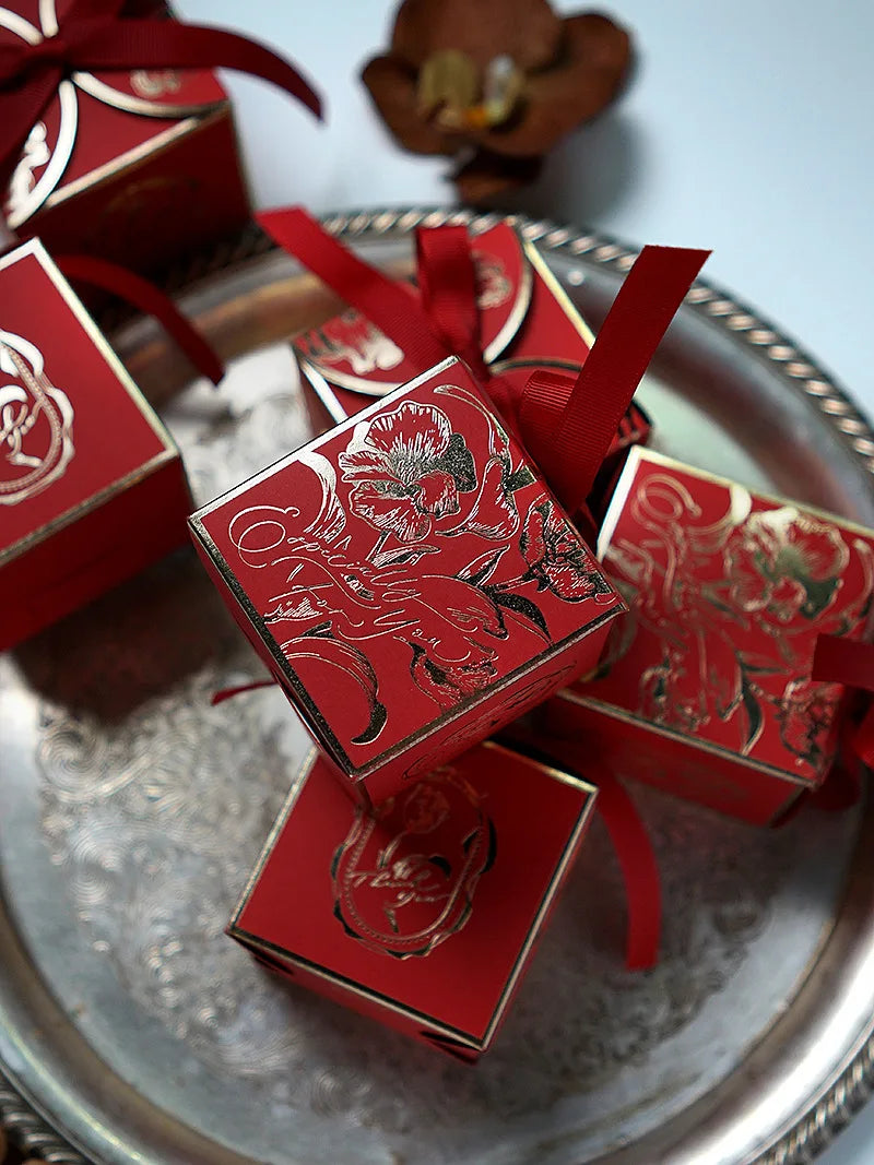Cajas de Dulces Doradas de Lujo