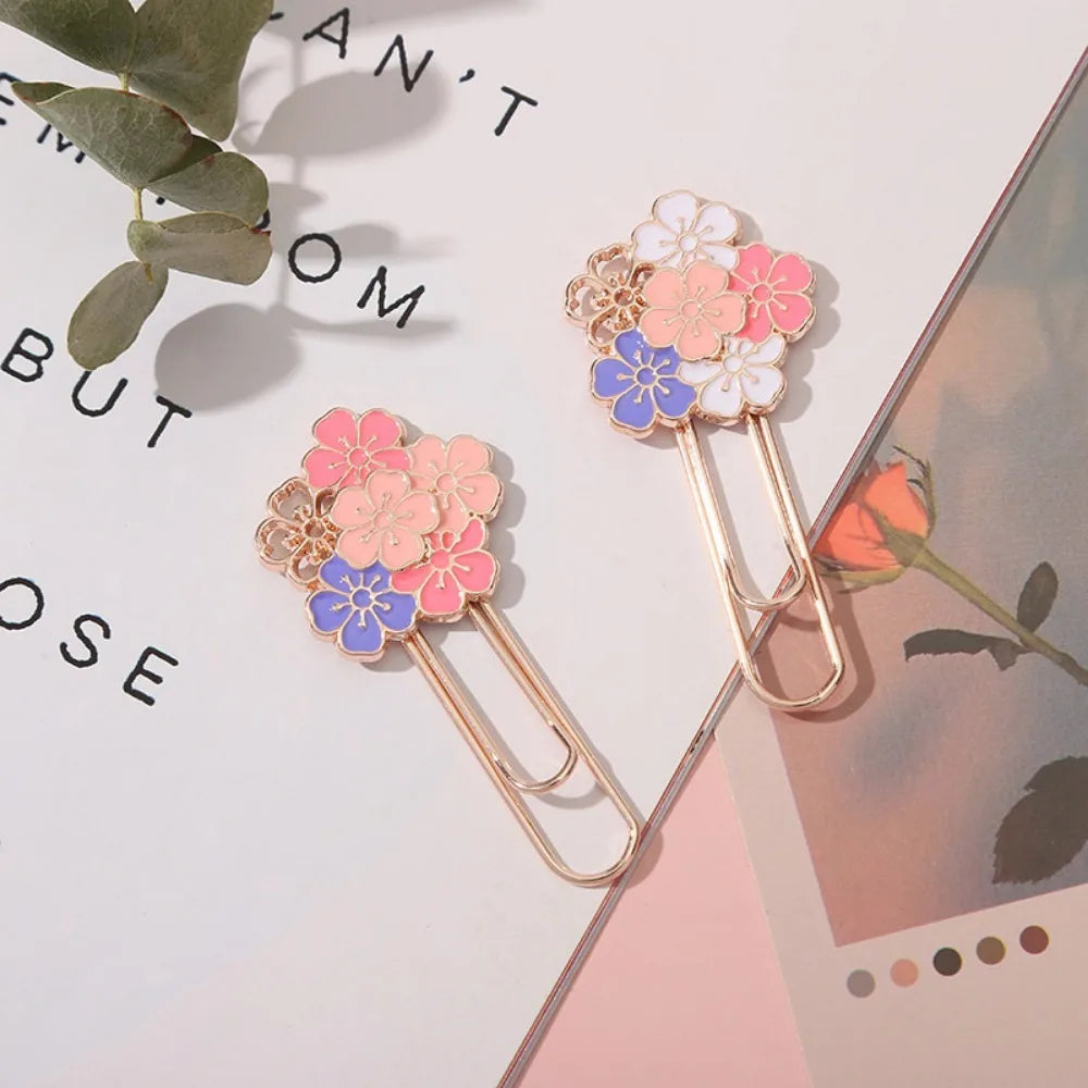 Marcalibros o clips metálico Sakura 🌸 (1Pcs)