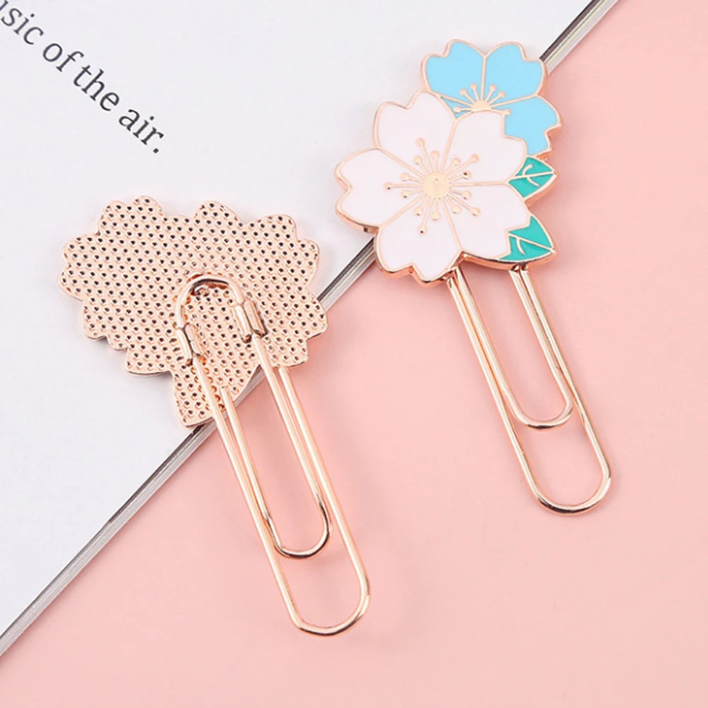 Marcalibros o clips metálico Sakura 🌸 (1Pcs)