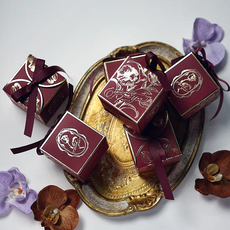 Cajas de Dulces Doradas de Lujo