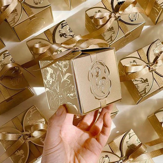 Cajas de Dulces Doradas de Lujo