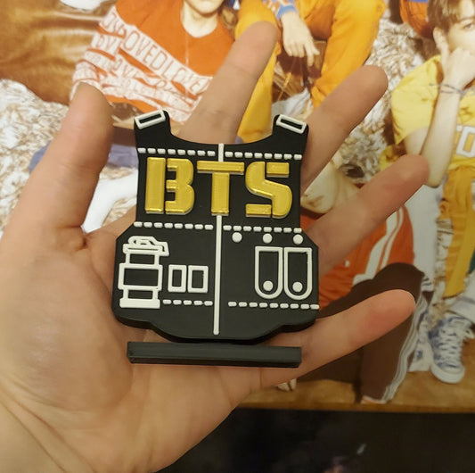 💜 BTS Bangtan 2 Cool 4 Skool Standee – Edición Logo Clásico